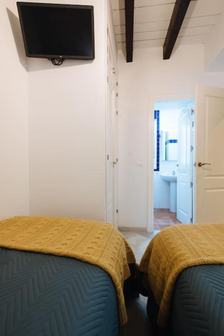 Ad2B Apartment, 300M From Cathedral With 2Br Sevilla Dış mekan fotoğraf