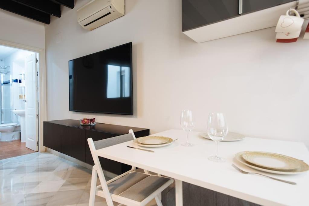 Ad2B Apartment, 300M From Cathedral With 2Br Sevilla Dış mekan fotoğraf